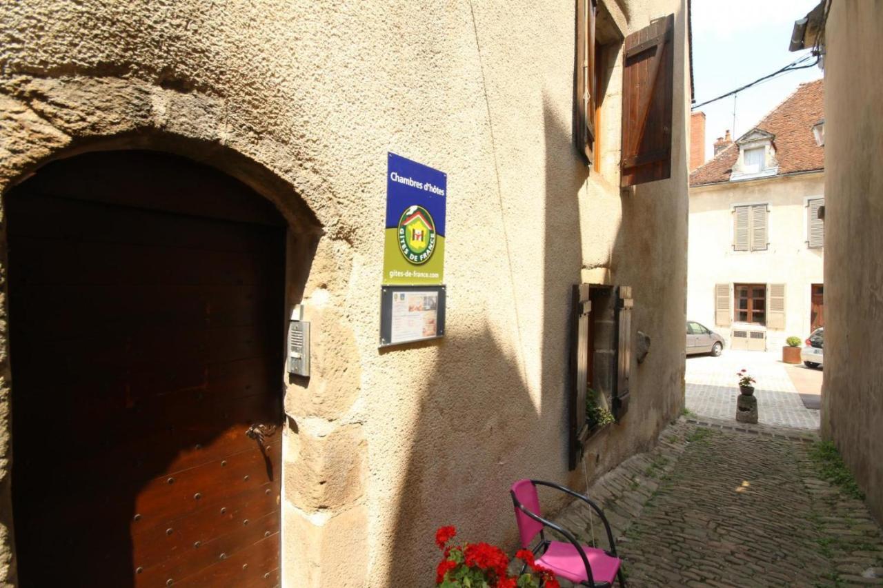 Au Coeur Du Chat Perche Arnay-le-Duc Bagian luar foto