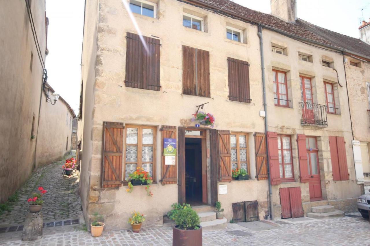 Au Coeur Du Chat Perche Arnay-le-Duc Bagian luar foto