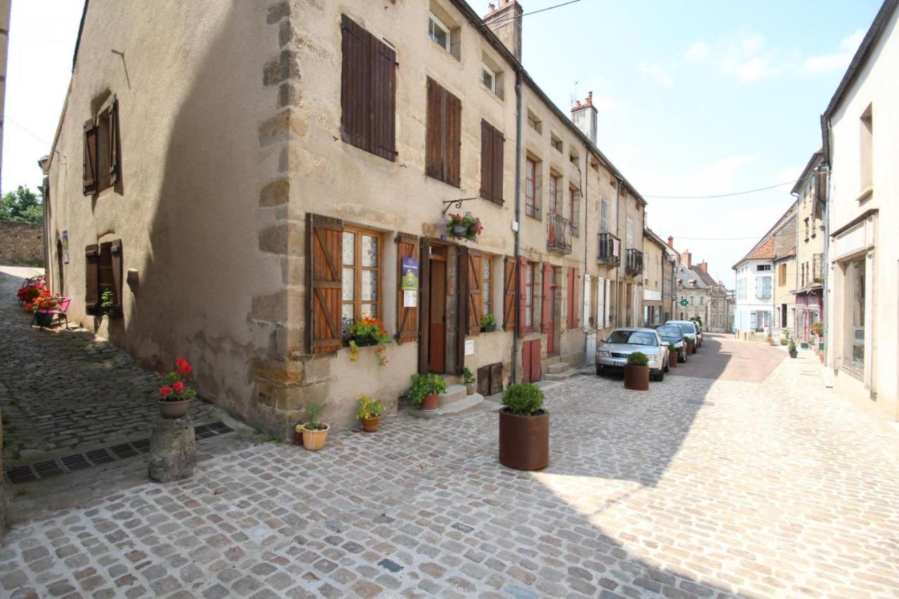 Au Coeur Du Chat Perche Arnay-le-Duc Bagian luar foto